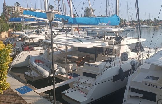Leopard Catamarans / Robertson & Caine Leopard 45