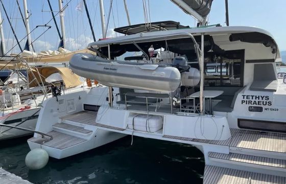 Lagoon 42