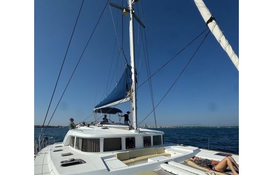 Lagoon 44