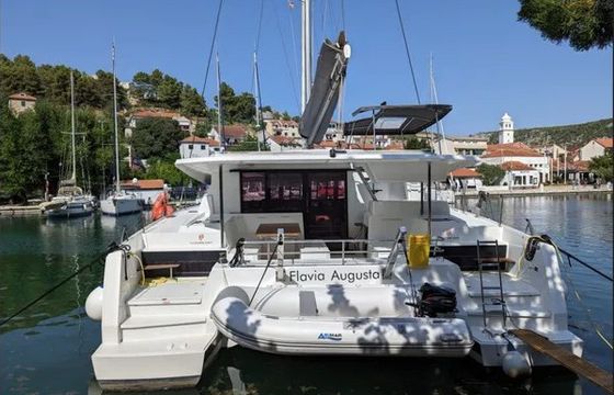 Fountaine Pajot Astrea 42