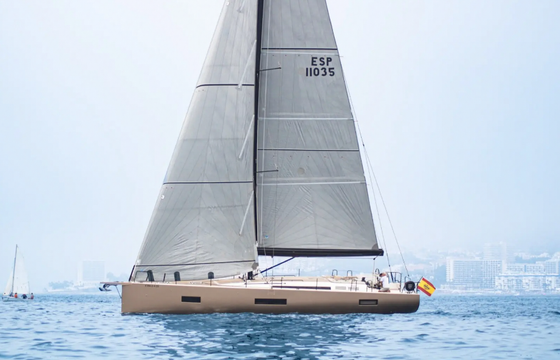 Bénéteau First 53