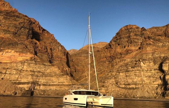 Fountaine Pajot Lucia 40
