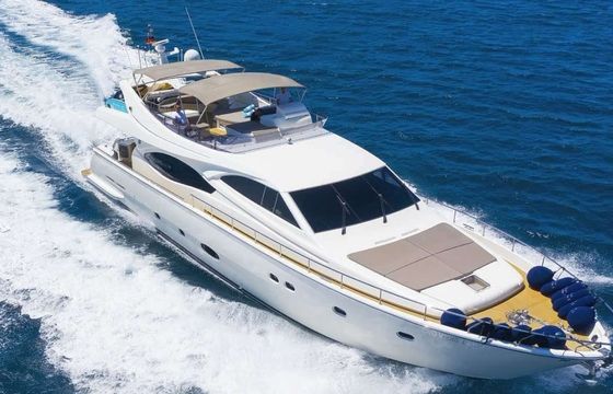 Ferretti LUNA ROSSA