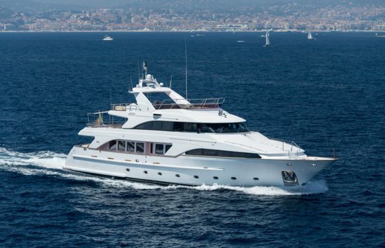 Benetti 115