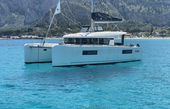 Lagoon 40