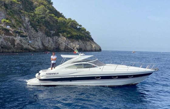 Pershing 37