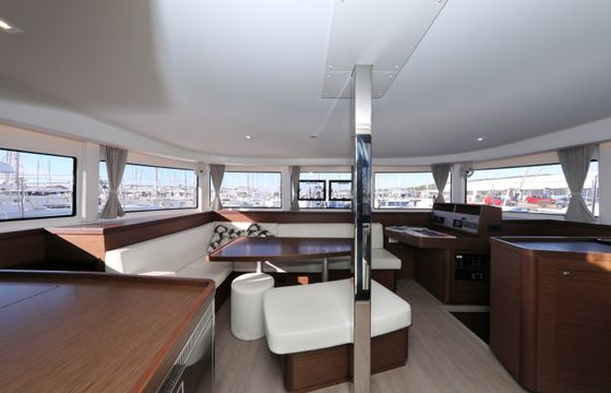 Lagoon 42