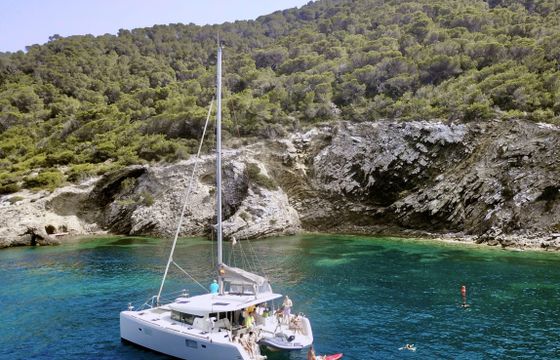 Lagoon 39