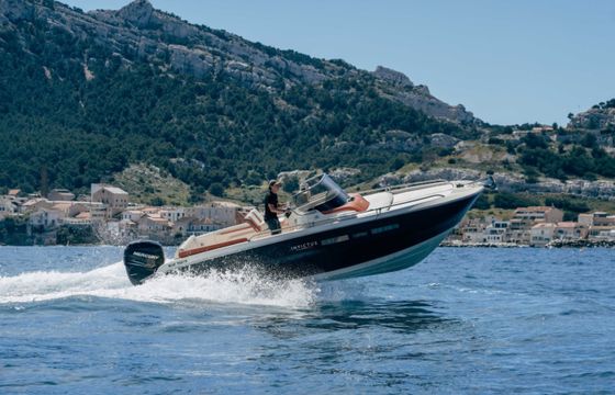 Invictus 240 CX