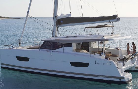 Fountaine Pajot Lucia 40