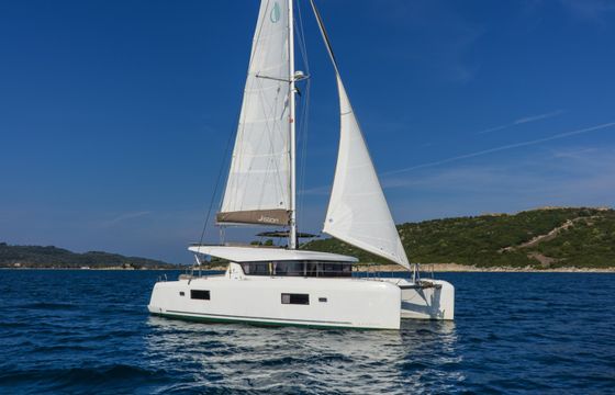 Lagoon 42