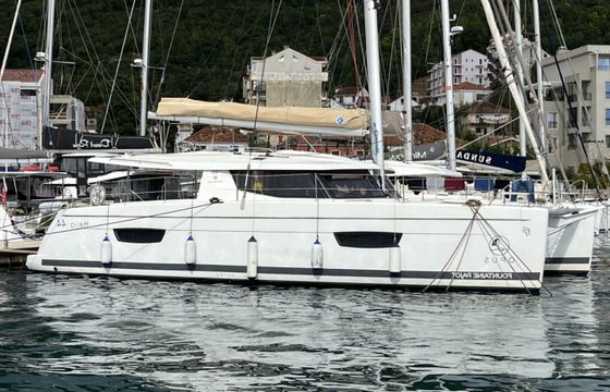 Fountaine Pajot Helia 44