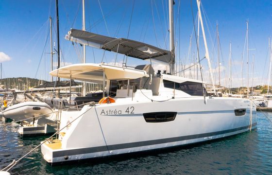 Fountaine Pajot Astrea 42