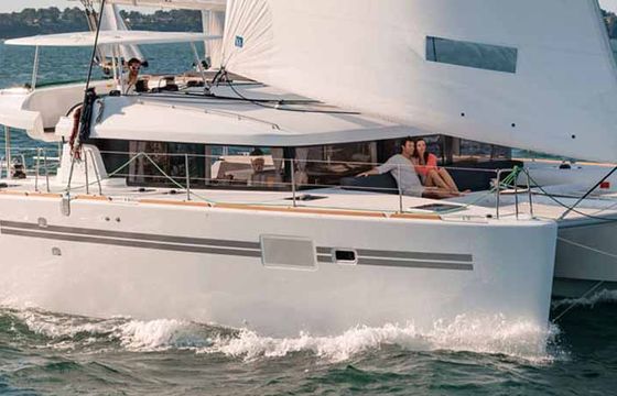 Lagoon 450 Sport Top