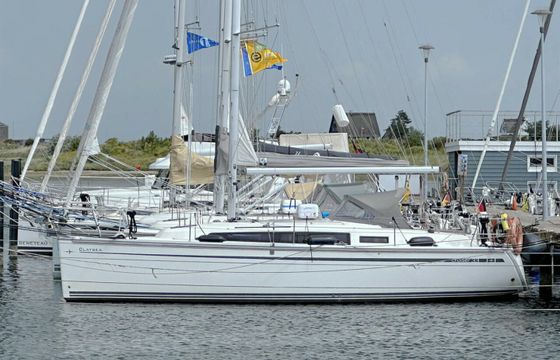 Bavaria Cruiser 33