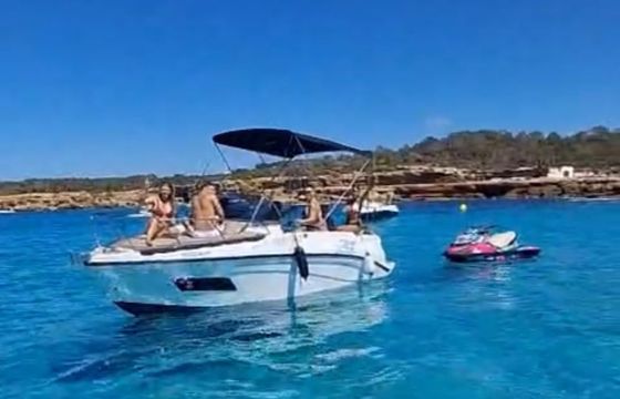 Trident 640 SUNDECK
