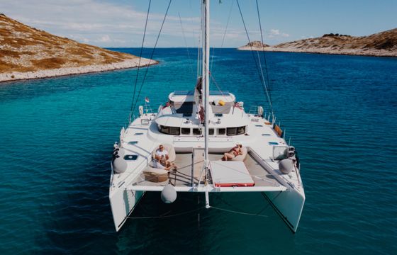 Lagoon 570