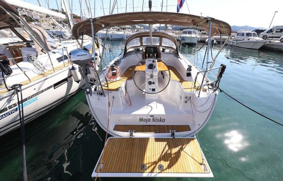 Bavaria Cruiser 33