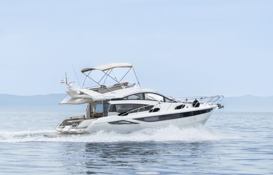 Galeon 430 Skydeck