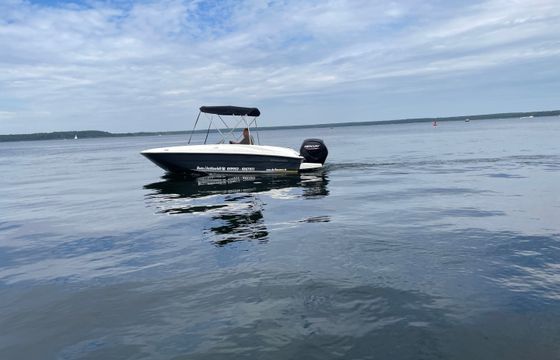 Bayliner E16