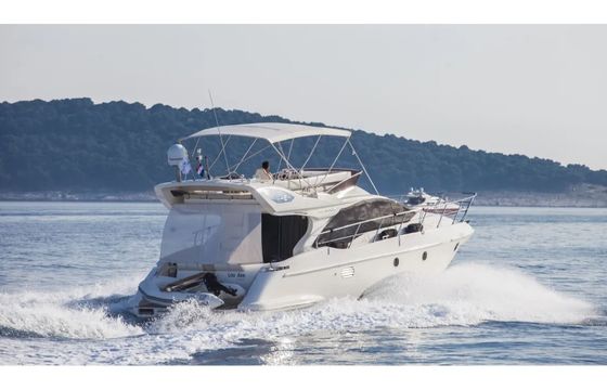 Azimut 43 Fly