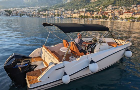 Quicksilver Activ 675 Open