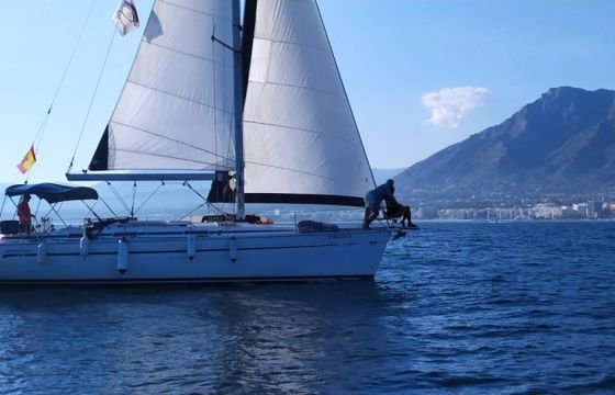 Bavaria 350
