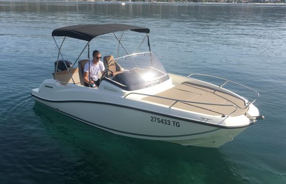 Quicksilver Activ 605 Sundeck