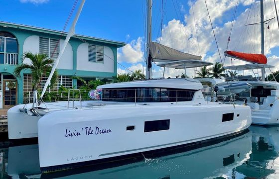Lagoon 42