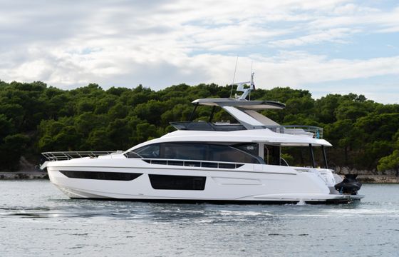 Azimut 68 Fly