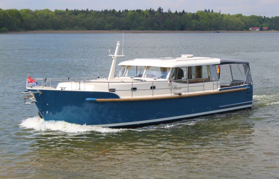 Luna 44