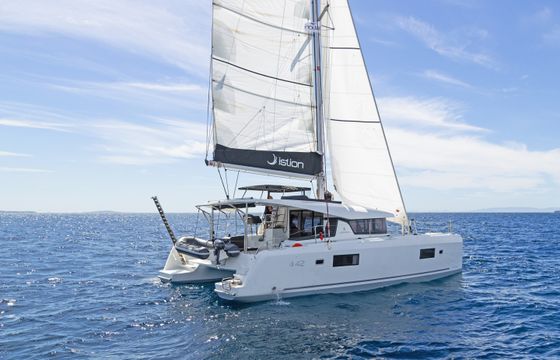 Lagoon 42