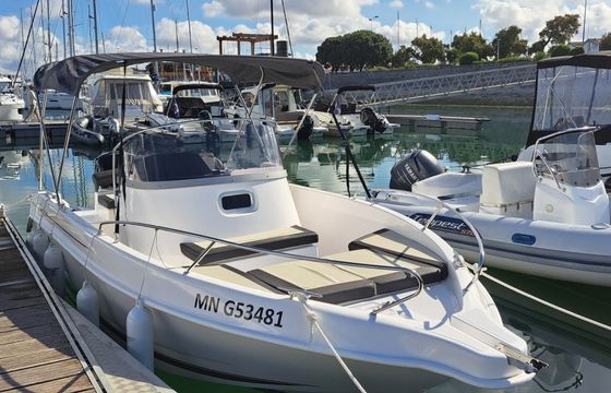 B2 Marine Cap Ferret 702 Open Série 2