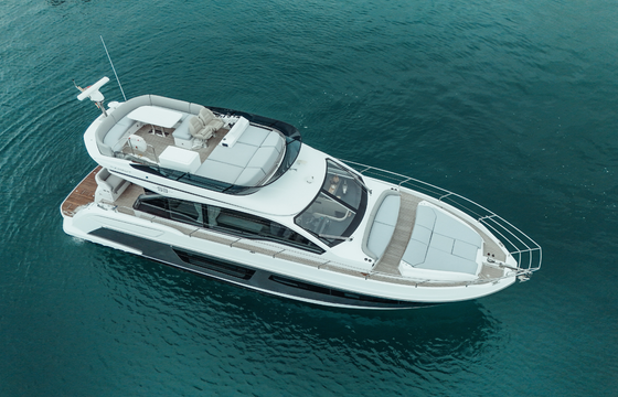 Azimut 53 Fly