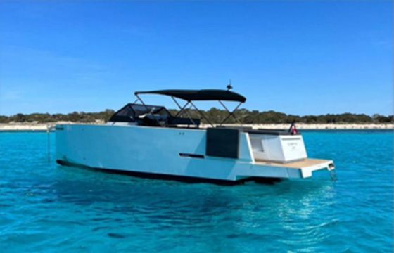 DE ANTONIO Yachts 33
