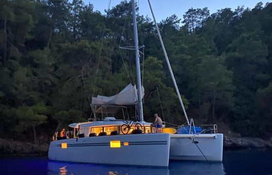 Lagoon 450F