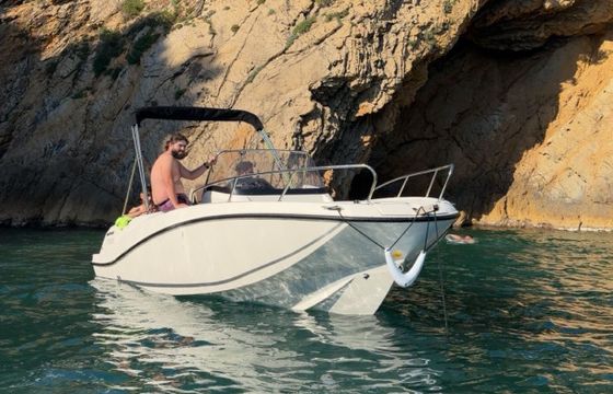 Quicksilver Activ 675 Open