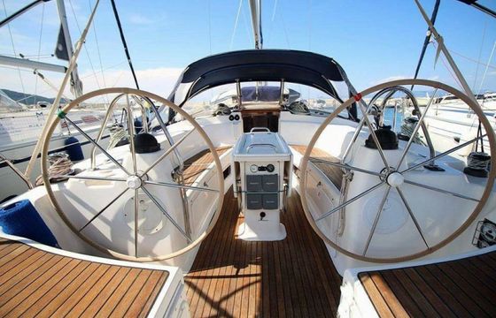 Bavaria 44