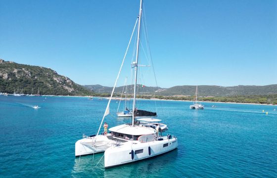 Lagoon 42