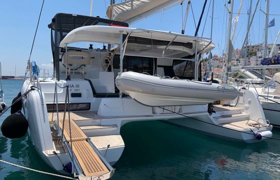Lagoon 42