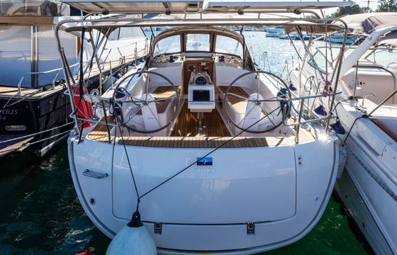 Bavaria 37