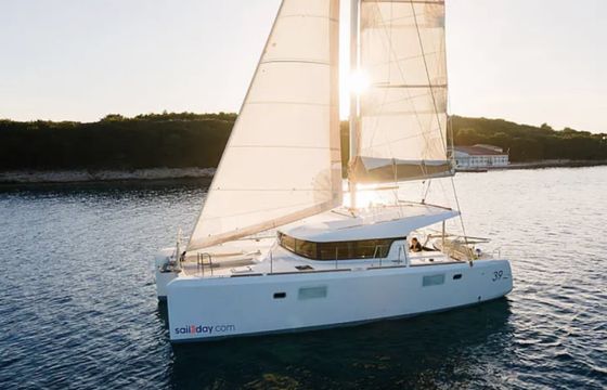 Lagoon 39