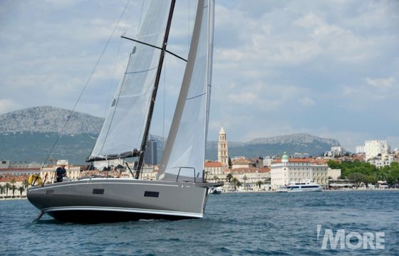 Bénéteau First 44