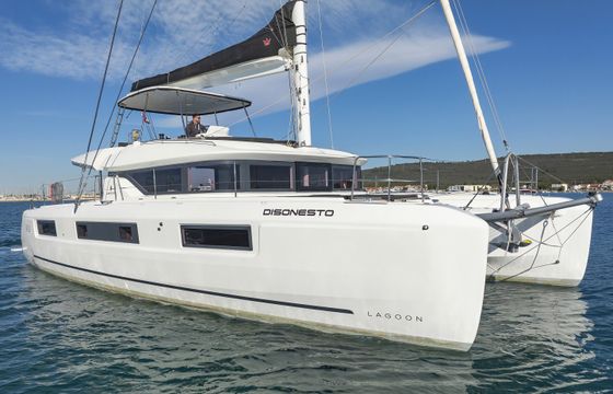 Lagoon 51