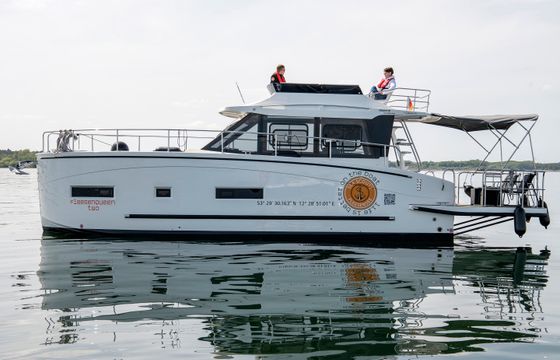 Cobra Futura 40 Grand Horizon