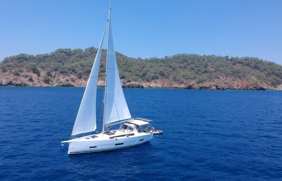 Dufour 390