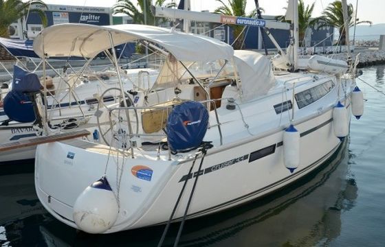 Bavaria Cruiser 33