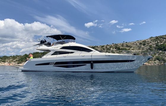 Galeon 700 Skydeck - 4 + 1 cab.