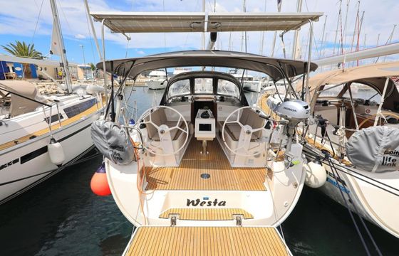 Bavaria Cruiser 37