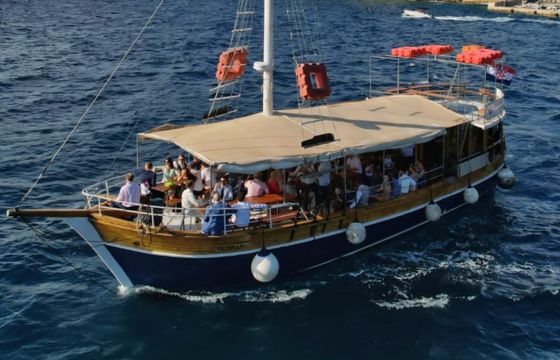 Uniq Passanger boat